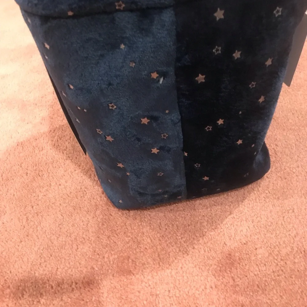 UGG (2) piece storage set brand new